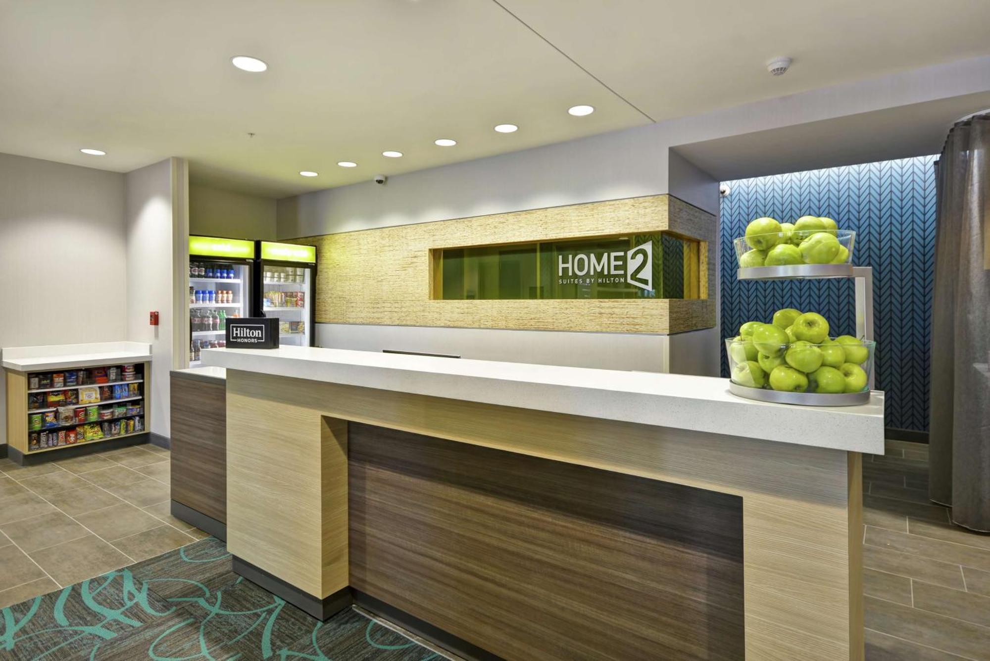Home2 Suites By Hilton Queensbury Lake George Eksteriør billede